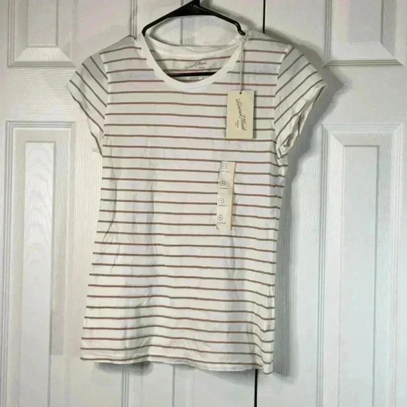 Universal Tread - Women's Fitted Short Sleeve T-Shirt Size S - Picture 2 of 7